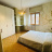 Camera da letto matrimoniale con letto futon