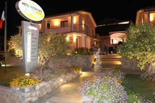 Hotel Ristorante Borgo La Tana