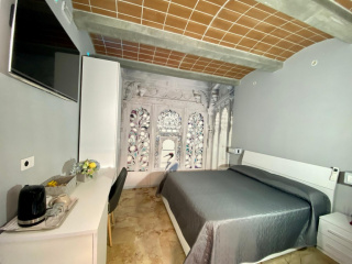 San Marzano Room'S